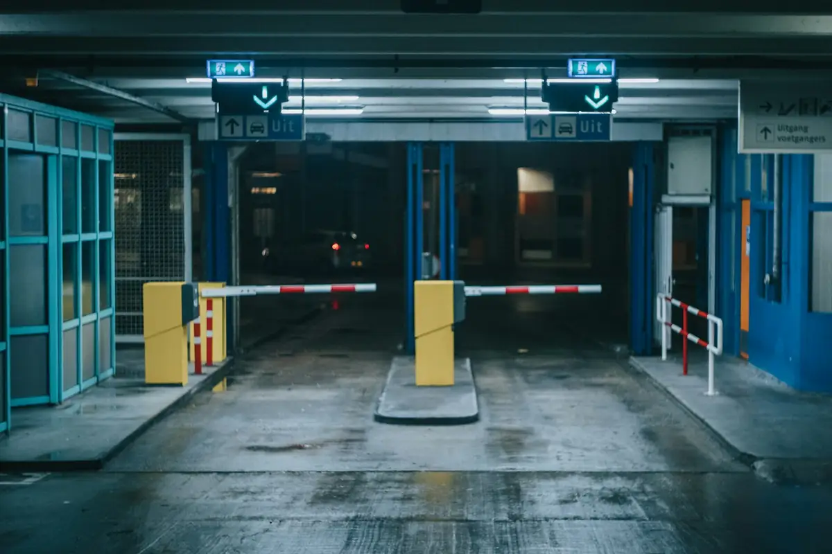 Vehicle entrance with access control barriers